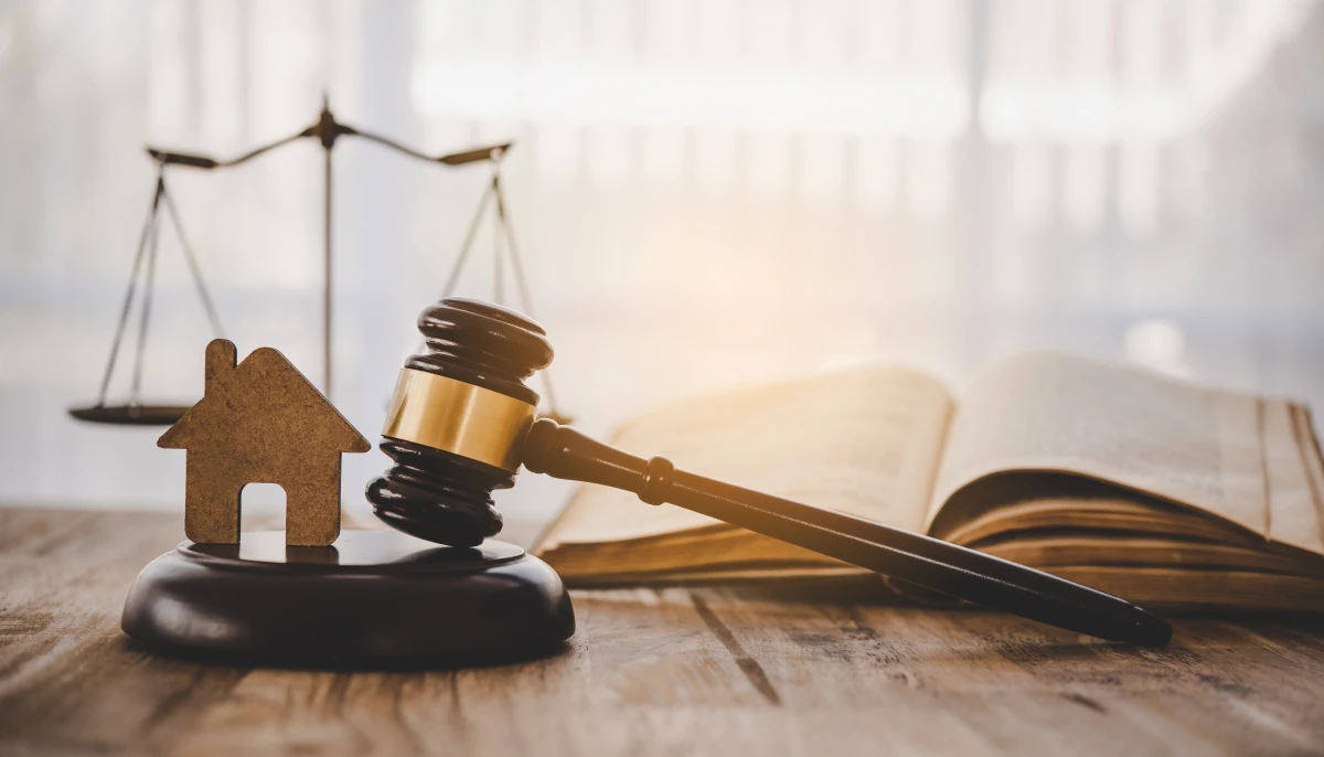 Gérer les conflits de voisinage en droit immobilier : une approche juridique
